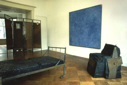 Deathroom Interior Klein